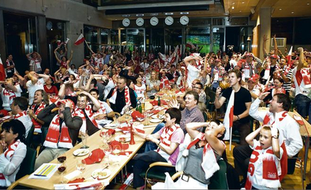 Prawdziwa integracja środowiska. Bywało, że sala notowań zamieniała się w klub kibica, tak jak podcz