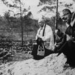 Ekshumacja szczątków polskich oficerów w Katyniu w 1943 r.