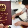 Chiny odbierają paszporty