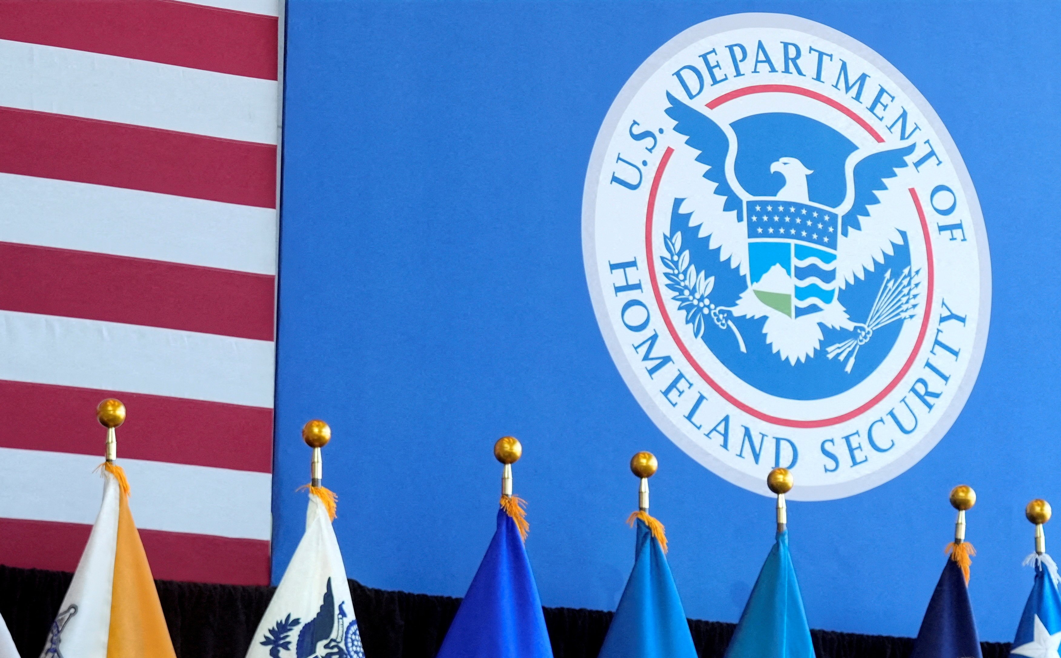 „Siedem dni na deportację”. Ukraińcy, korzystający z ochrony w USA dostali „omyłkowy” e-mail