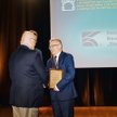 Ryszard Leszczyński, prezes KZN Bieżanów, odebrał nagrodę za innowacyjną technologię produkcji i zab