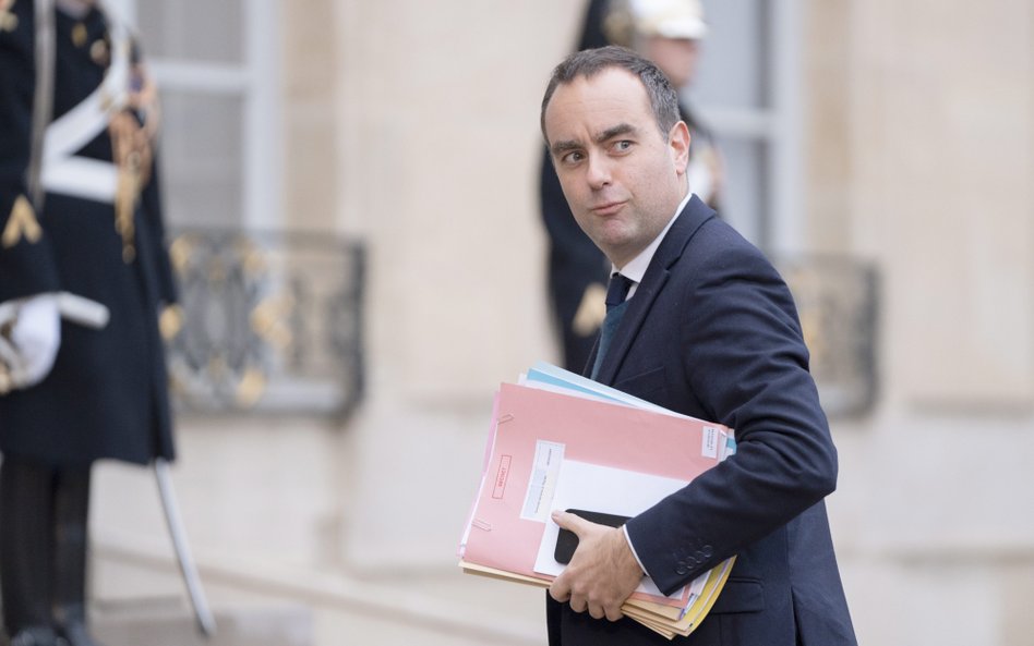 Premier Francji Sebastien Lecornu ma trudne zadanie okiełznania deficytu finansów publicznych w sytu