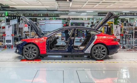 Tesla w kłopotach finansowych? Zaskakująca rezygnacja z olbrzymiej inwestycji