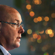 Nick Leeson jako makler doprowadził do bankructwa Barings Bank. Dziś, zapraszany na sympozja o banko