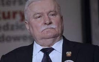 Były prezydent Lech Wałęsa nie powinien być honorowym obywatelem Puław - uważa miejscowy radny PiS