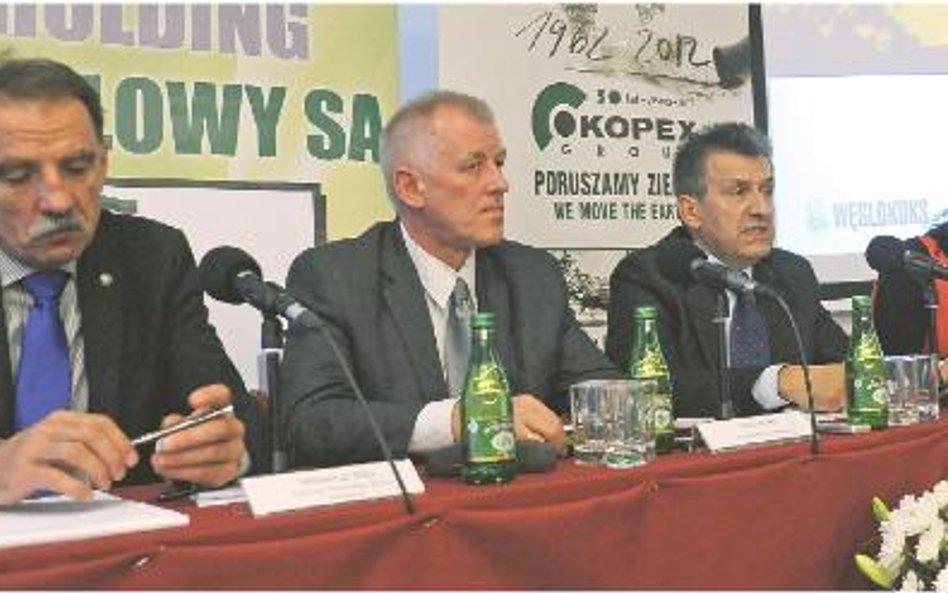 Waldemar Mróz, wiceprezes KHW (z lewej), Marek Uszko, wiceszef Kompanii Węglowej, Janusz Malinga z W