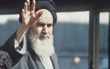 Ajatollah Ruhollah Musawi Chomeini, polityczny przywódca Iranu w latach 1979–1989, witany przez mies