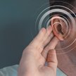 Problemy ze słuchem rosną wraz z wiekiem pacjentów