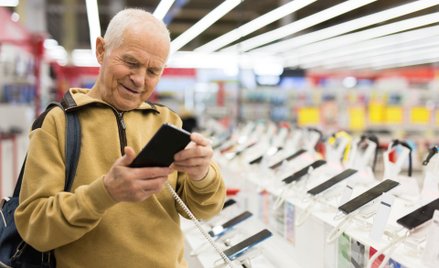 Sklepy ruszają z wyprzedażami, muszą się pozbyć masy towaru