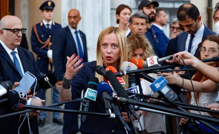 Wobec nasilającego się kryzysu Meloni sięgnęła po ostrzejsze metody