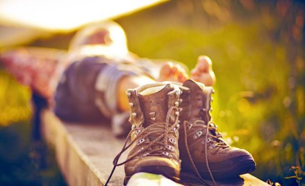 Kiedy pracodawca finansujący pracownikom turystyczne wyjazdy powinien naliczyć im przychód