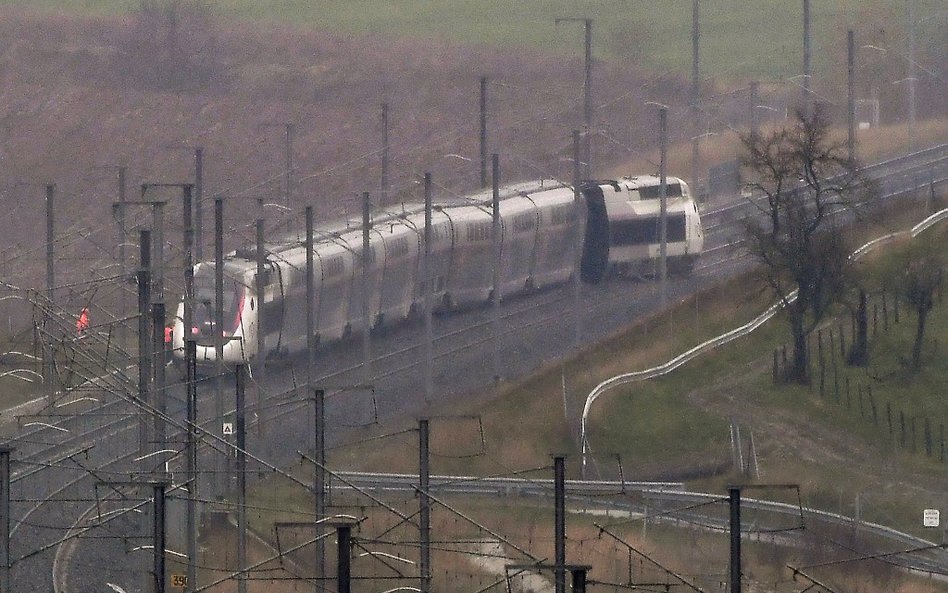 Francja: Wykoleił się szybki pociąg TGV