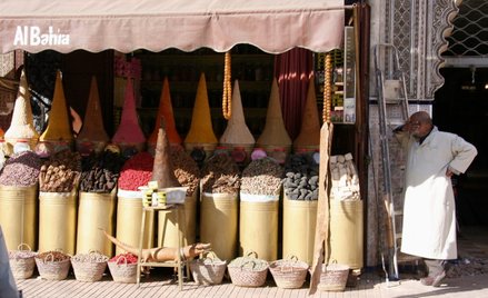Maroko znane jest z barwnych arabskich targowisk