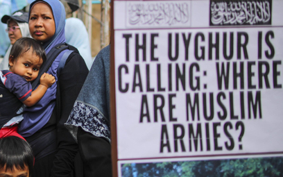 Protest przeciwko prześladowaniom Ujgurów w pobliżu chińskiej ambasady w Malezji