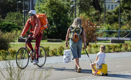 W przypadku ruchu rowerowego i pieszego najbezpieczniejsze i najefektywniejsze jest danie użytkownik