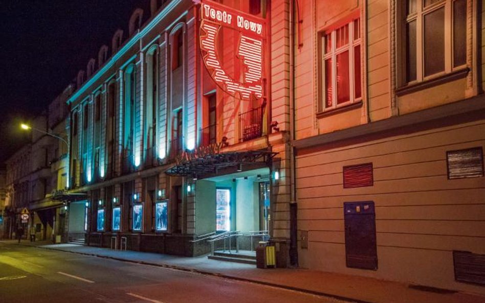 Fronton łódzkiego Teatru Nowego im. Kazimierza Dejmka, którym od czerwca kieruje dyrektor Krzysztof 