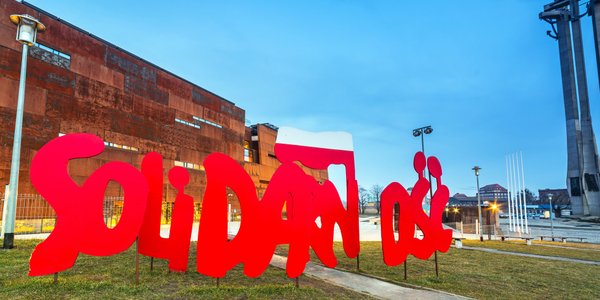 Do kogo należy słynne logo „Solidarność”? Jest prawomocny wyrok