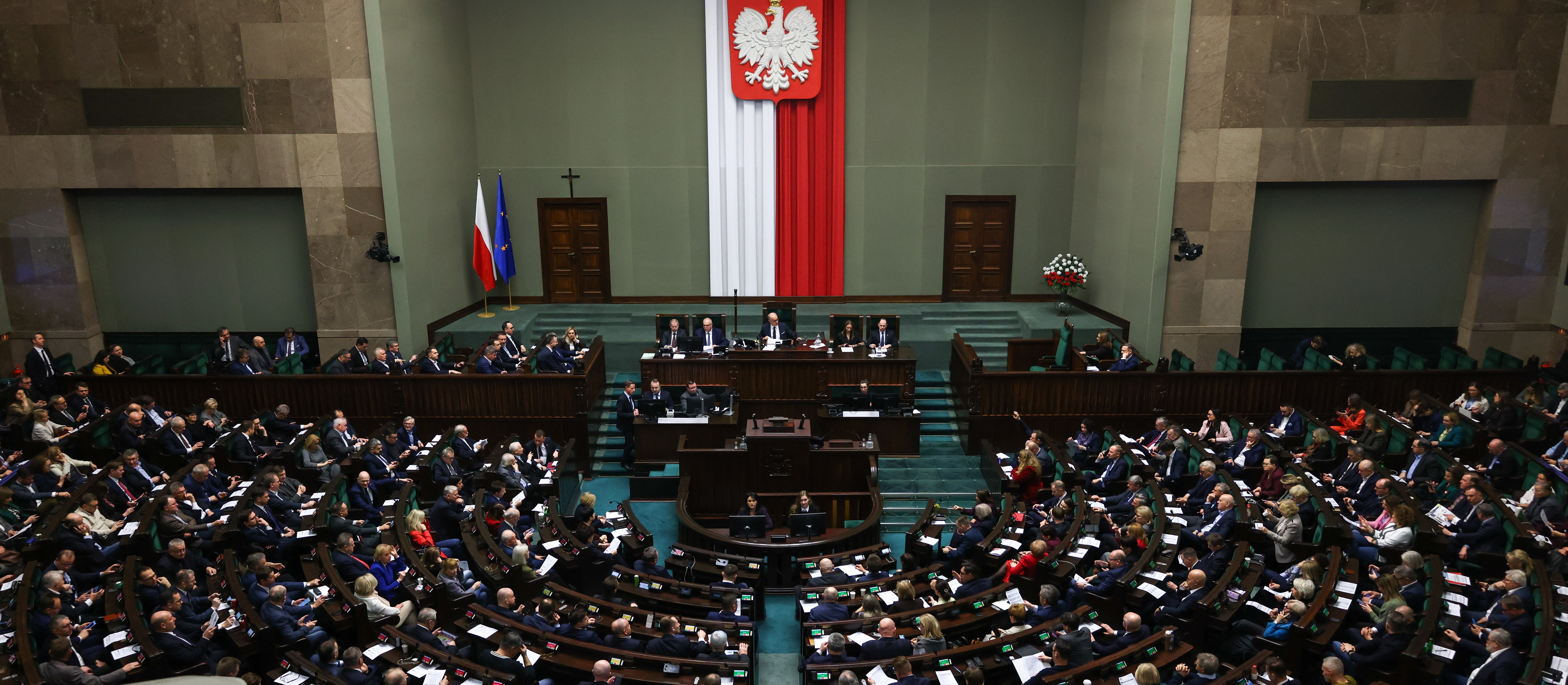 Posłowie dostali serię podwyżek. Ale dyskusja o uposażeniach dopiero ma się zacząć