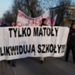 Jeden z protestów przeciwko likwidacji szkoły