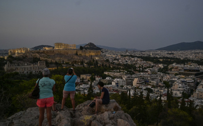 Turyści w Grecji - odpoczywają dłużej, wydają więcej