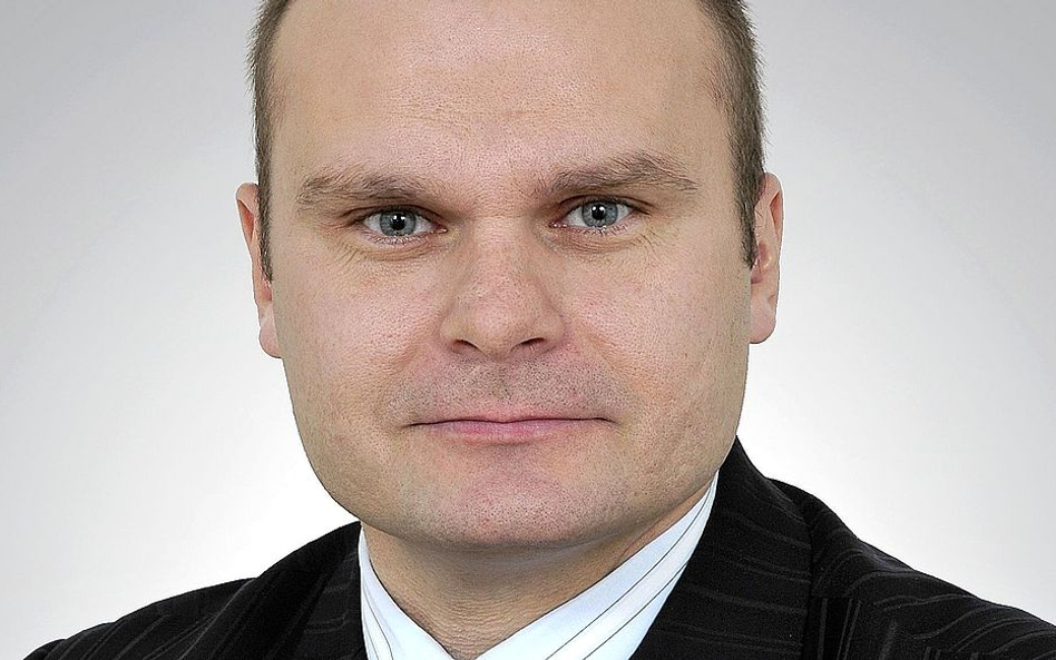 Senator PO Maciej Grubski usłyszał zarzuty. W tle przetarg wojskowy