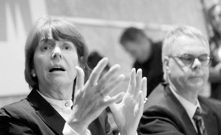 Burmistrz Kolonii Henriette Recker wolała przerzucić problem z uchodźcami na molestowane kobiety
