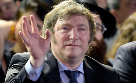 Prezydent Javier Milei rozpoczął swoją „terapię szokową” od dewaluacji peso