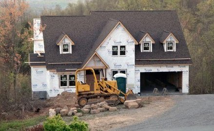 Ustanawiając drogę konieczną sąd obowiązują zasady wynikające z art. 146 § 2–3 kodeksu cywilnego