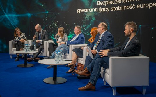 Od lewej: Barbara Sowa, Magazyn Pismo, Łukasz Pietrzak, Główny Inspektor Farmaceutyczny, dr hab. Mon