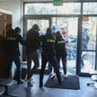 Twórca marki „Red is Bad” Paweł S. doprowadzany na posiedzenie aresztowe
