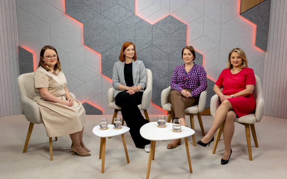 Uczestniczki podcastu E.ON Talks: prowadząca Joanna Waszak, Agnieszka Adamiec, Agnieszka Durlej oraz