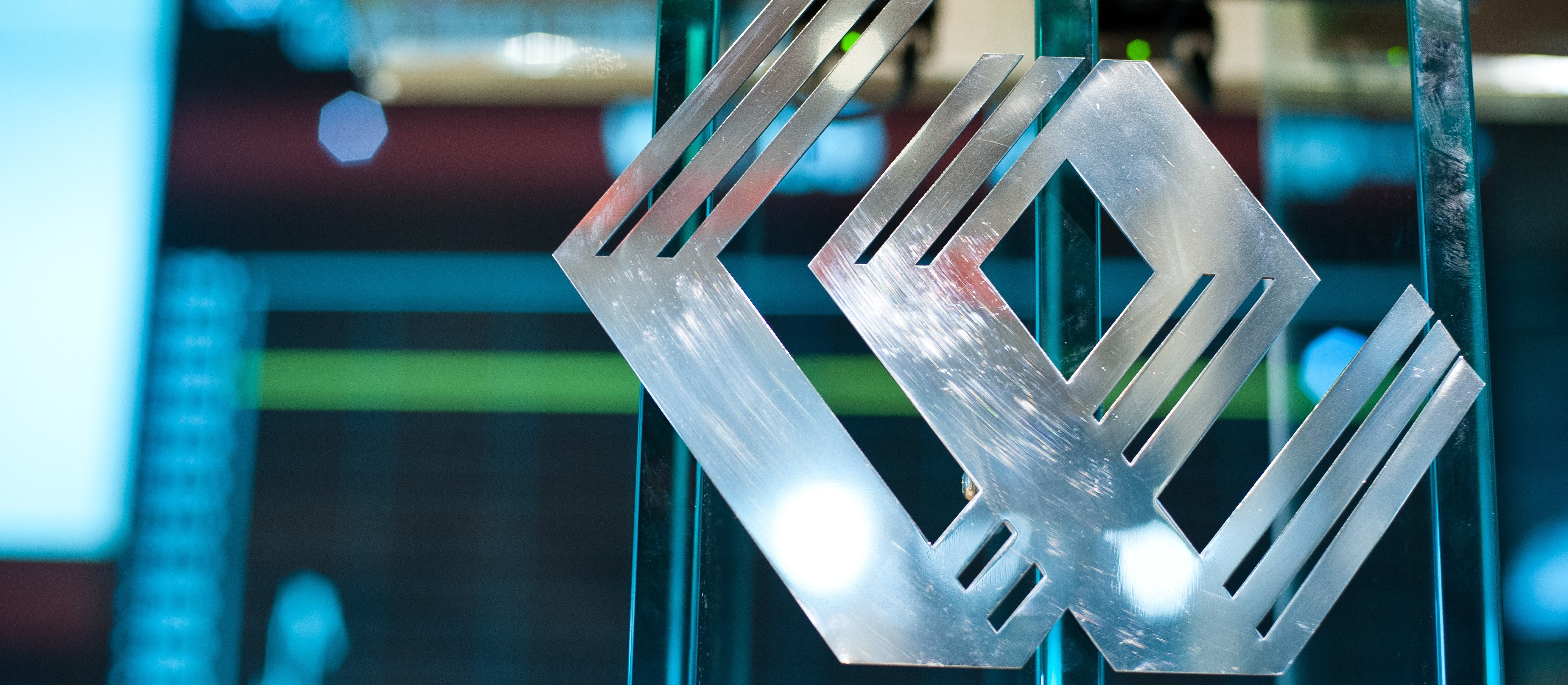 Wtorek na rynku: Dekpol na szczycie, Revolut pręży muskuły, kadrowe zmiany