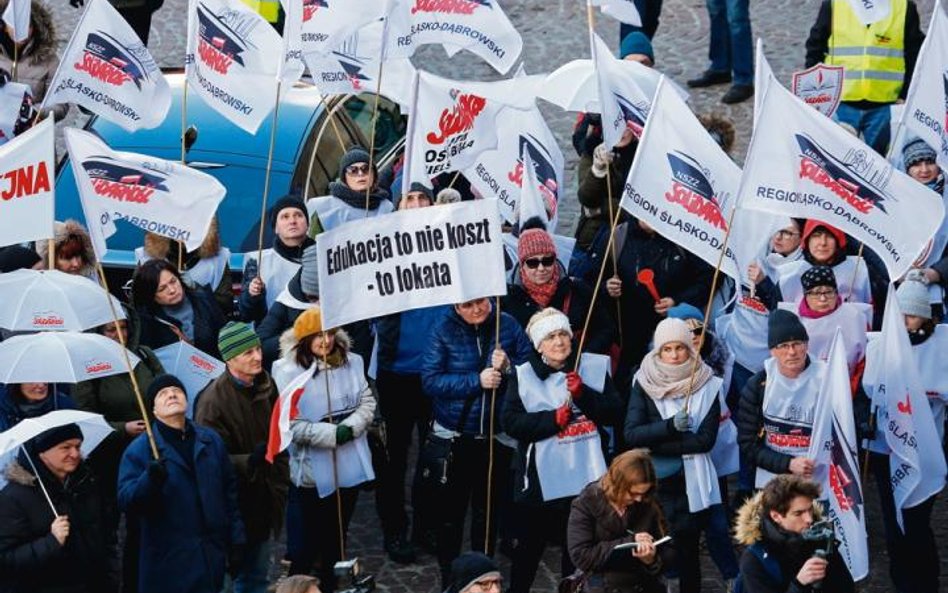 Etos zmusza nauczycieli do strajku