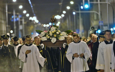 Ubiegłoroczna procesja z relikwiami św. Faustyny w Łodzi