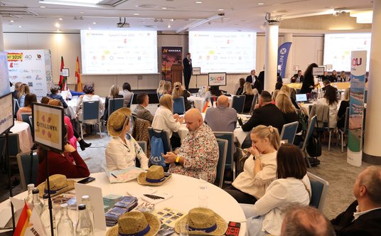 Spotkanie z cyklu "Spanish Event 2025" w warszawskim hotelu Radisson Blu Sobieski zgromadziło kilkud