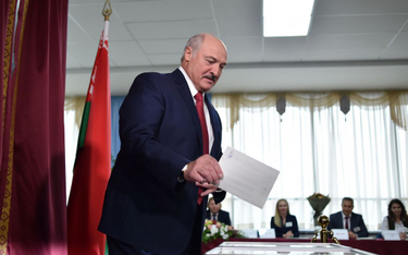 Aleksander Łukaszko od 23 lat steruje parlamentem na Białorusi