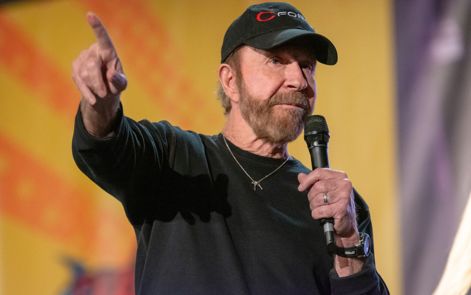 Chuck Norris wciąż w grze. Powraca jako dowódca czołgu