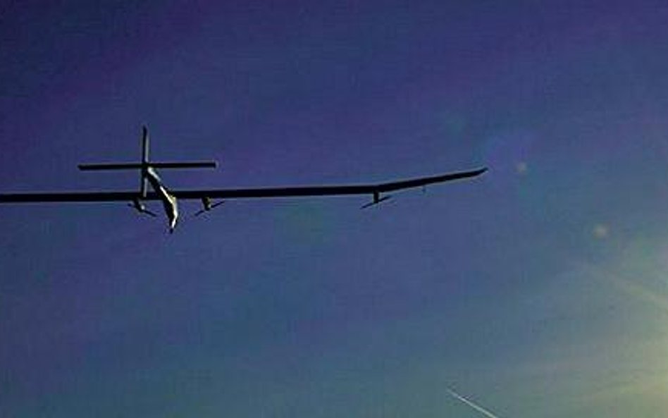 Solar Impulse wyruszył o świcie w 24-godzinny lot