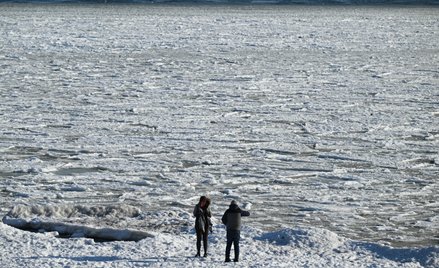 Zamarznięte morze w Gdyni Orłowie. Eksperci IMGW wskazują, że tegoroczne oblodzenie jest efektem dłu
