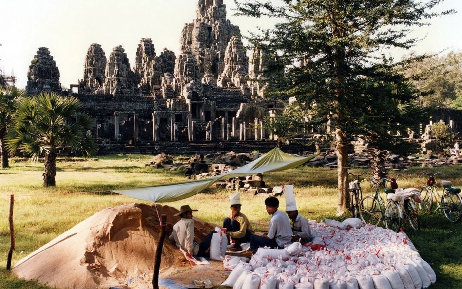 Prace rekonstrukcyjne w świątyni-mauzoleum Bajon wzniesionej ok. 1200 r.