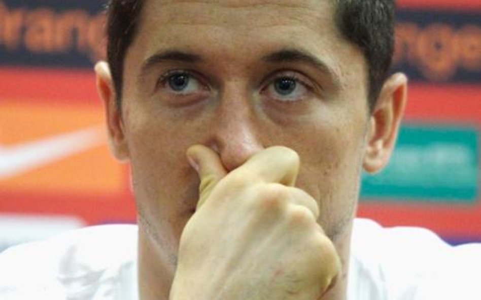 Robert Lewandowski musi leczyć kontuzję kolana