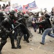 W czasie szturmu na Kapitol rannych zostało ponad 140 policjantów