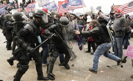 W czasie szturmu na Kapitol rannych zostało ponad 140 policjantów