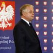 Prezydent w nieustannej defensywie