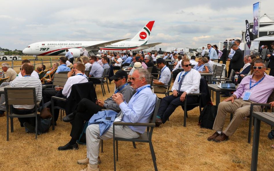 Salon w Farnborough niewrażliwy na napięcia w handlu