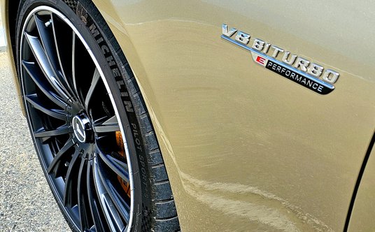 Mercedes-AMG S63 E Performance