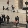 Zamach w Marsylii: Napastnik był znany policji. Kilka tożsamości