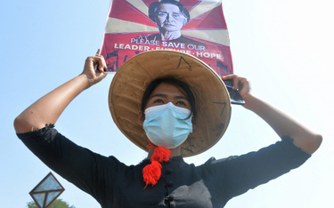 Birma: Junta karze za naruszanie norm epidemiologicznych