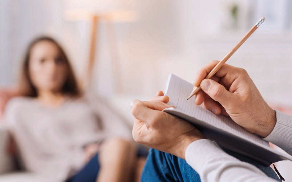 Podwyżki dla psychologów pod znakiem zapytania. Ministerstwo Zdrowia chce przesunąć termin z lipca n