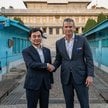 Ahn Gyu-back i Pete Hegseth na granicy między Koreami